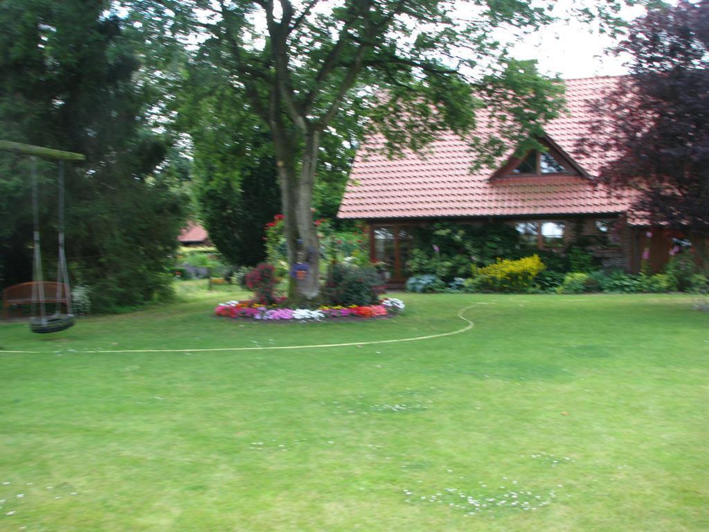 Urlaubsdomizil Im Gruenen Apartment Westerstede Ngoại thất bức ảnh