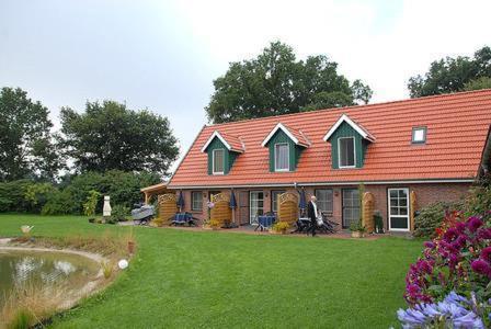 Urlaubsdomizil Im Gruenen Apartment Westerstede Ngoại thất bức ảnh